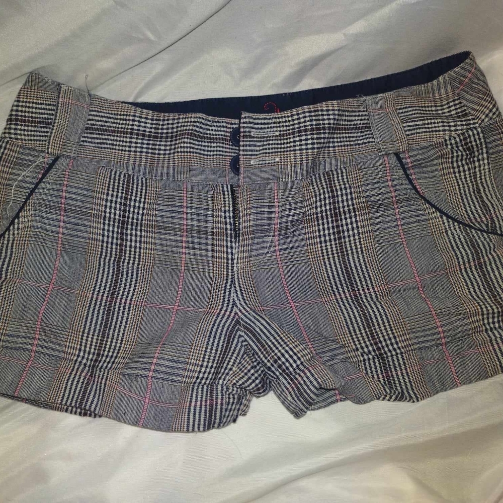 Guess shorts